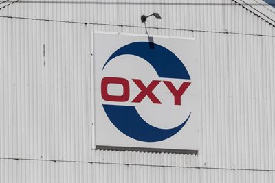 Occidental Petroleum Stock Outlook: Is Wall Street Bullish or Bearish?